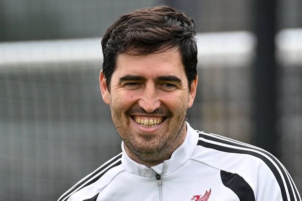 Liverpool latest: Path clear for Andoni Iraola reunion as cut-price World Cup transfer available