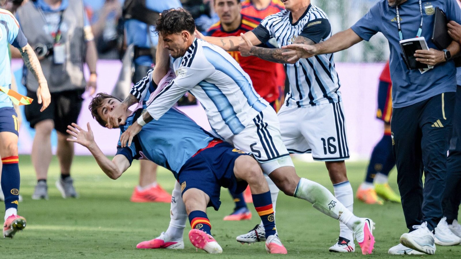 Paredes Loses His Cool: Ugly Brawl Mars Thrilling Final