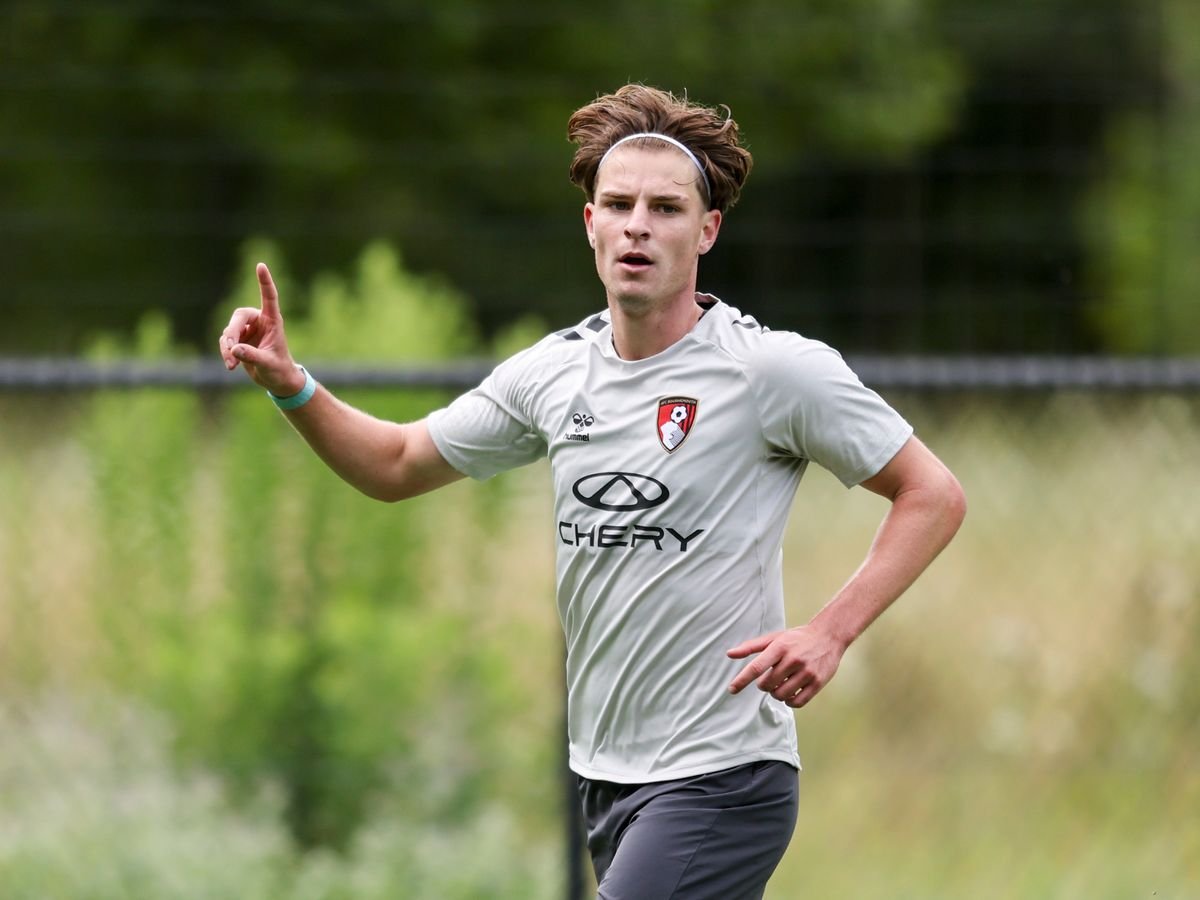 Man United learn Alex Scott transfer twist as ‘new bid’ to be made despite Bournemouth stance