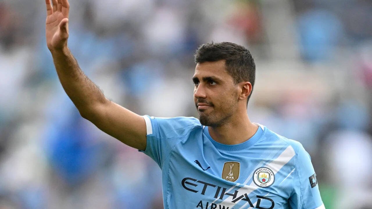 Manchester City Rejects Barcelona's Bid for Rodri Amid Transfer Uncertainty