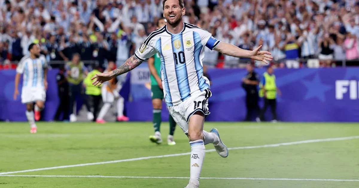Ranking the World's Best: The Top 10 Footballers in the Game Right Now