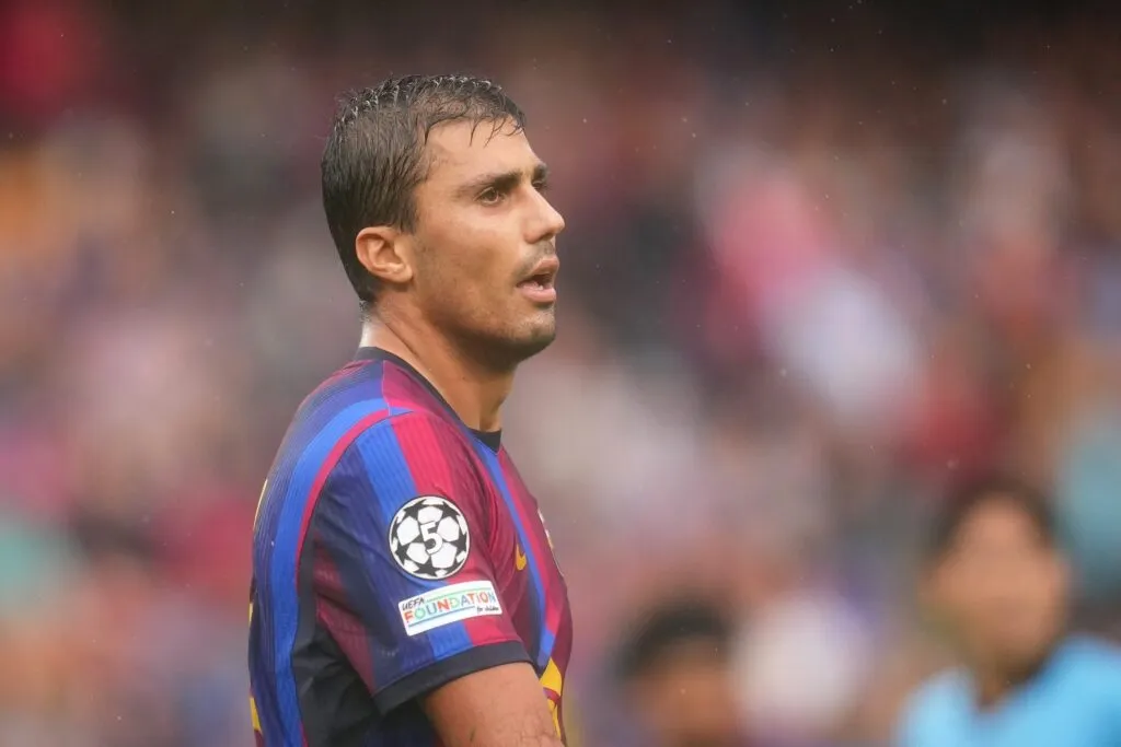 Barca’s Rodri apologises over Valencia ‘weak’ comments