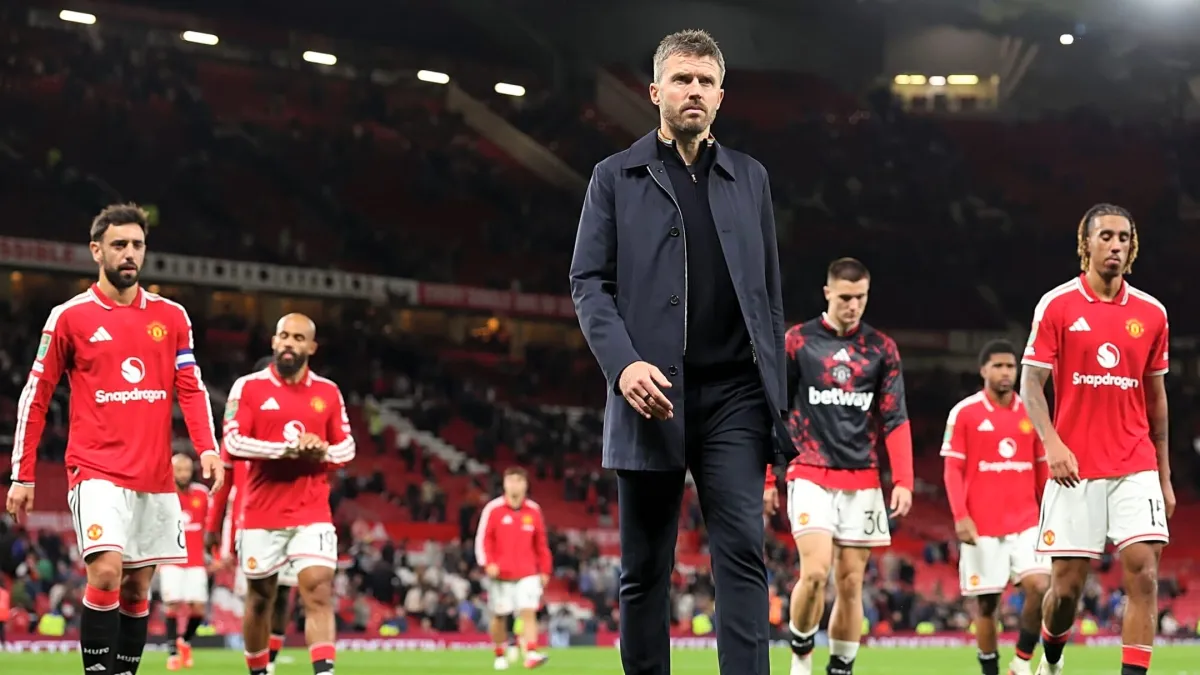 Carrick on the Edge: United’s Cup Collapse Fuels Sacking Rumours Ahead of Fulham Clash