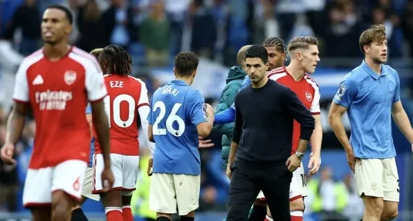 Arsenal's Title Defense Stalls in Shocking 3-0 Defeat to Brighton