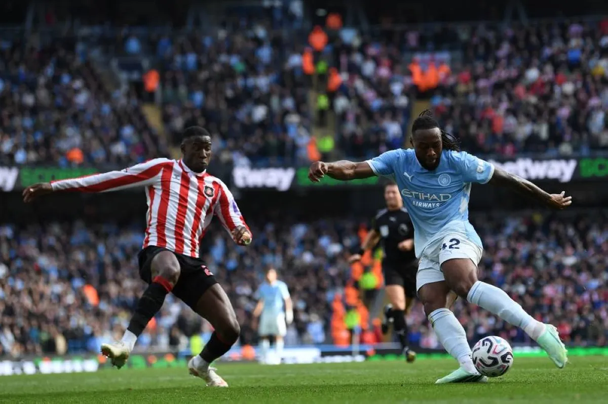 Semenyo Brace Powers Manchester City to Premier League Summit in Eight-Goal Thriller