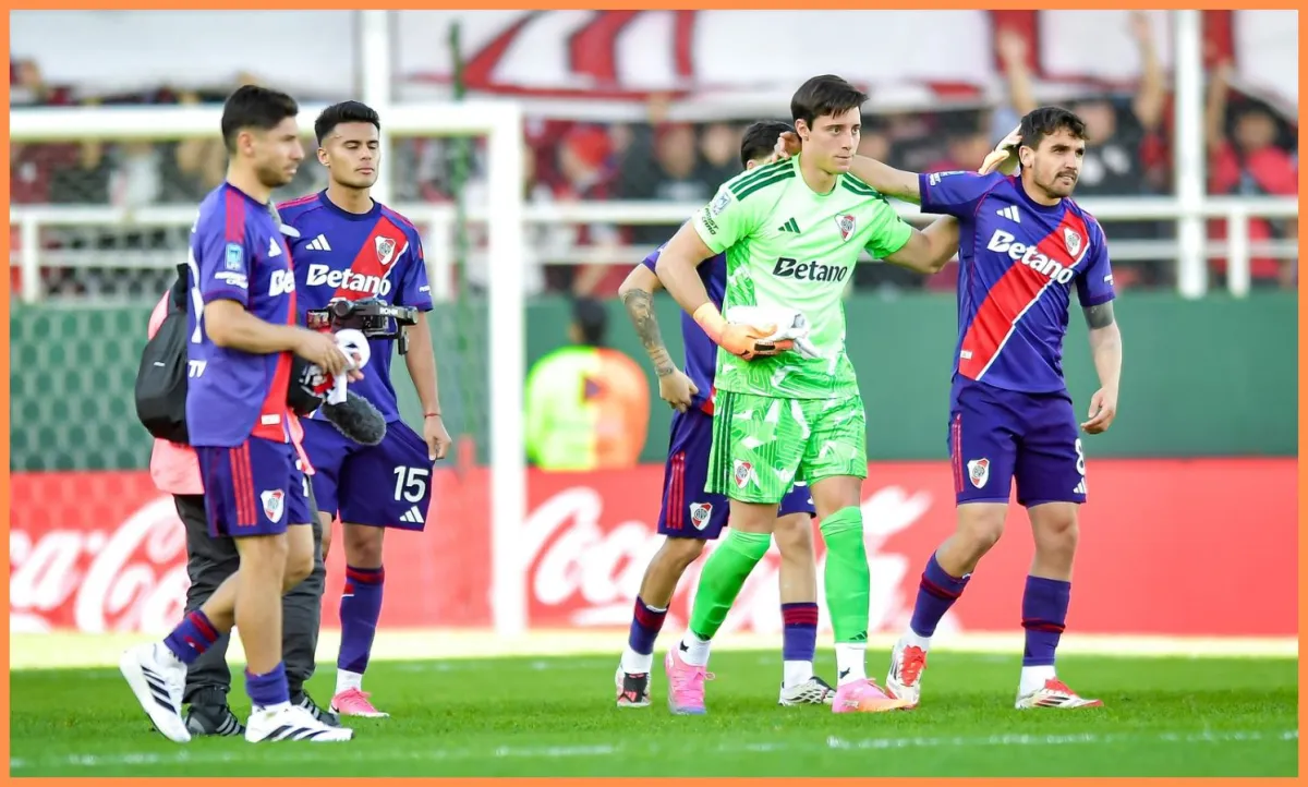 Manchester United quoted £13m for River Plate goalkeeper Santiago Beltran