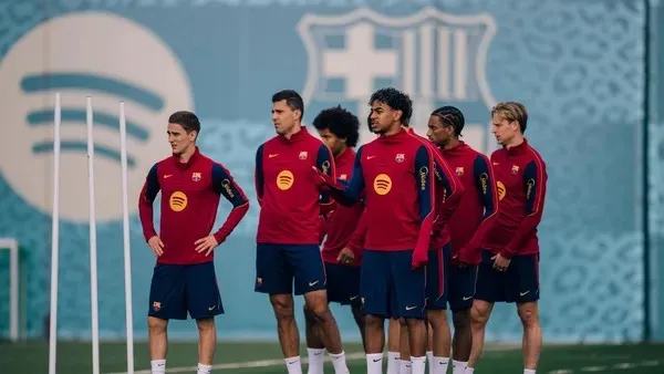The season’s first El Clásico kicks off...